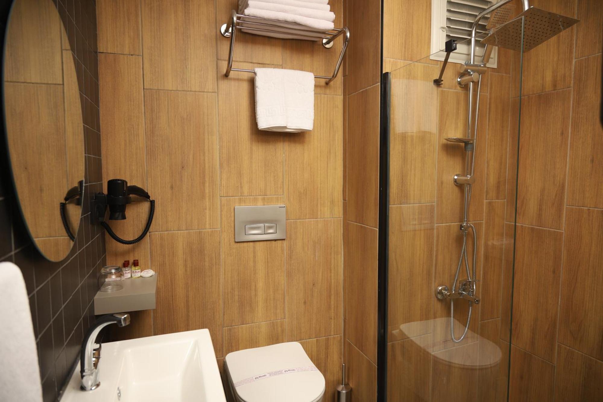 Rush Hotel Tokat Bagian luar foto